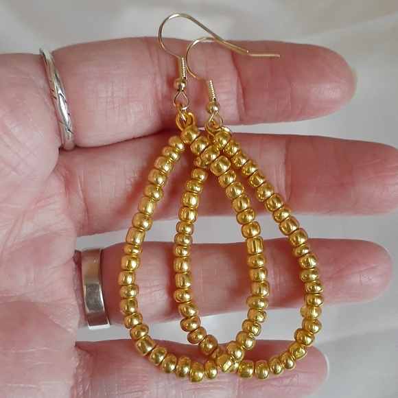 Seed bead teardrop hoop dangle earrings Gold color 3 inch Handmade - Picture 4 of 9